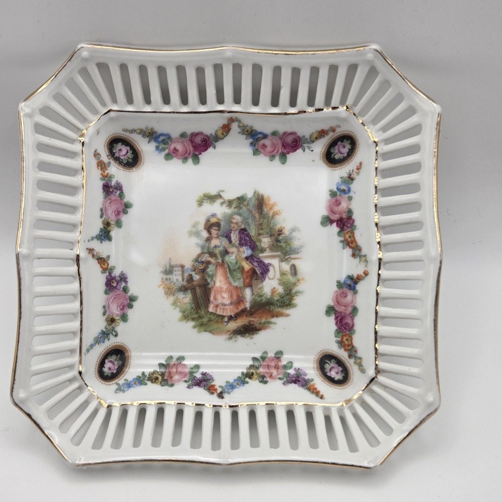 Schumann Arzberg Trinket Dish Unisex 5" White Reticulated Floral Courting Couple